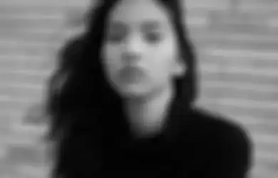 Dere Gambarkan Peliknya Manusia lewat Video Musik 'Berisik'