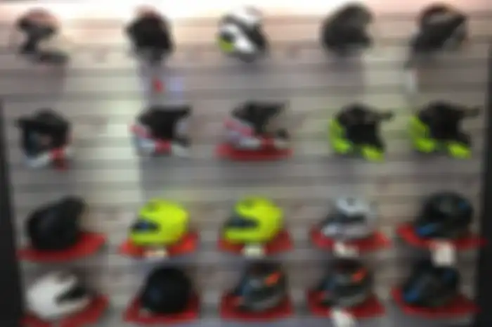 Pilihan helm GIVI di GIVI Point Serpong
