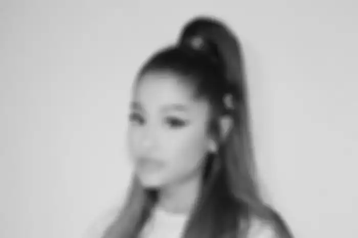 Reaksi Histeris Ariana Grande Saat Jungkook BTS Hadir di Konsernya!
