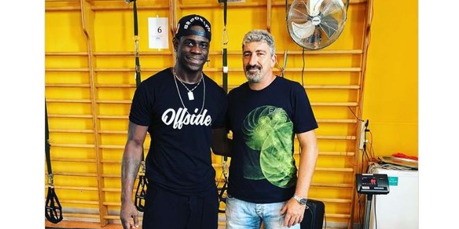 Demam Mario Balotelli di Brescia: Foto Bareng Mantan Raja Gol Tertua Serie A