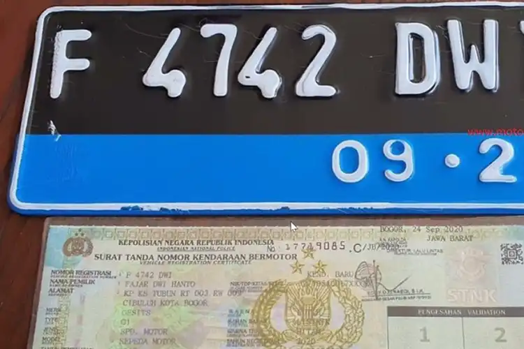 Terungkap Pelat Nomor Motor Listrik Gesits Berbeda, List Warna Biru Gak Sembarangan Dipilih