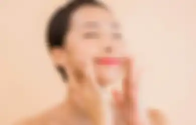 Wajah Tetap Fresh Glowing Selama Puasa, Jangan Skip 5 Skincare Ini!