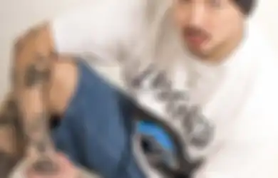 EASTHOOD Hadirkan Vibes 2000-an dalam Koleksi '2002 til Forever'