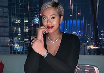 Pamer Potret 12 Hari Pasca Melahirkan, Body Goals Kimmy Jayanti Jadi Sorotan!