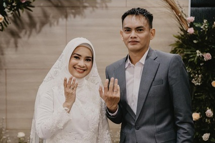 Ikke Nurjanah menikah lagi dengan Karlie Fu