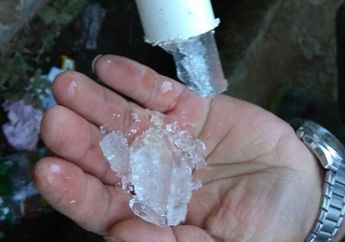 Suhu di Dieng Mencapai Minus 5 Derajat Celcius, Air yang Keluar dari Paralon Jadi Bongkahan Es