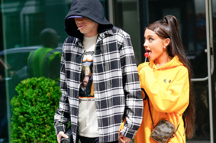 Ariana Grande dan Pete Davidson