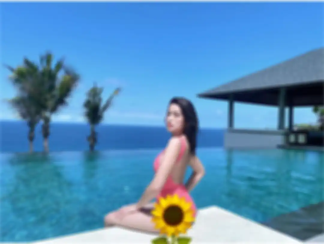 Penampilan Jessica Iskandar yang seksi memesona 