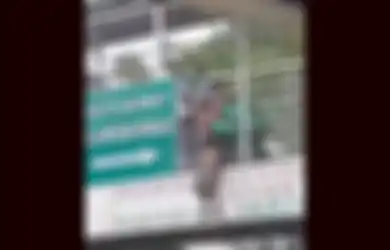 Bergelantungan di JPO Saat Hendak Nekat Bunuh Diri, Nyawa Gadis Ini Terselamatkan Berkat Aksi Heroik Driver Ojol: Nggak Tau Sebabnya, Pokoknya Saya Angkat Dulu