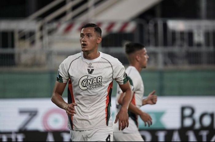 Jay Idzes mempunyai tugas membawa Venezia keluar dari zona degradasi sebelum bergabung dengan Timnas Indonesia.