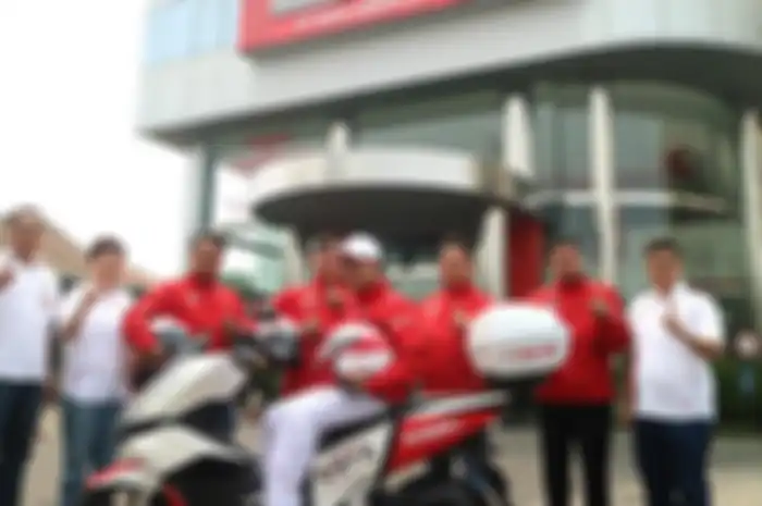 Mekanik khusus siap datang ke tempat anda bermasalah