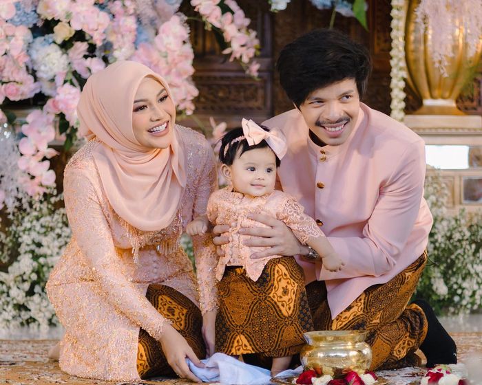 Acara tedak siten Ameena