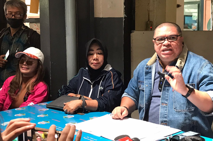 Denise Chariesta dilaporkan pengacara Razman Arif Nasution ke polisi lantaran pencemaran nama baik.