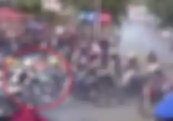 Mengerikan! Di Kelas Bergengsi RX-King Pembalap Saling Lindas, Simak Videonya