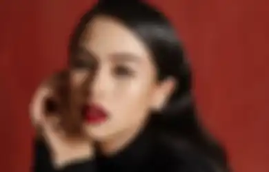 Maudy Ayunda Rilis Lagu 'Not For Us', Katanya Relate Sama Kaum Cewek Nih