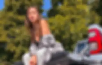Pamer Foto Selfie Bareng Pria Bule hingga Didoakan agar Berjodoh, Jessica Iskandar Malah Berdalih: Terima Kasih ya