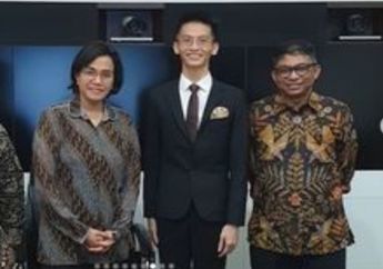 Sidang Skripsinya Diuji Menteri Sri Mulyani, Mahasiswa Ini Ternyata Anak dari Ayah Lulusan SD: Saya Sarjana Pertama di Keluarga