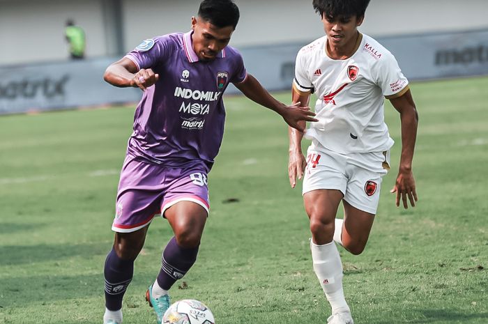 Suasana pertandingan Persita Tangerang vs PSM Makassar di Indomilk Arena, tangerang, Senin (13/3/2023)