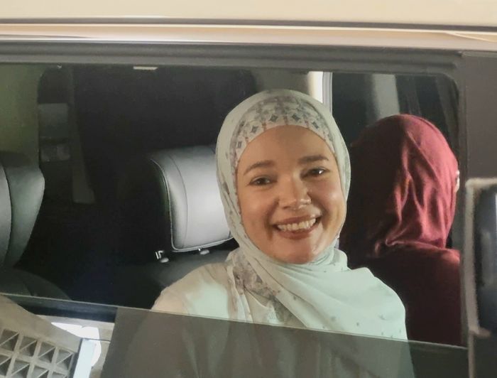 Dewi Sandra usai mengisi acara Women Festive yang digelar di Balai Kartini, Jakarta Selatan, Sabtu (8/3/2025).