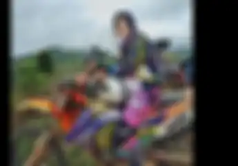 Main Adventure dengan Motor Trail Mulai Digemari Cewek Feminim