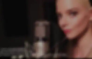 Tonton Aksi Anya Taylor-Joy Bawain Lagu Klasik 60-an di Film Barunya, Last Night in Soho