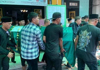 Jenazah Keyboardis Ungu Gatot Kies Disalatkan, Rowman Turut Hadir