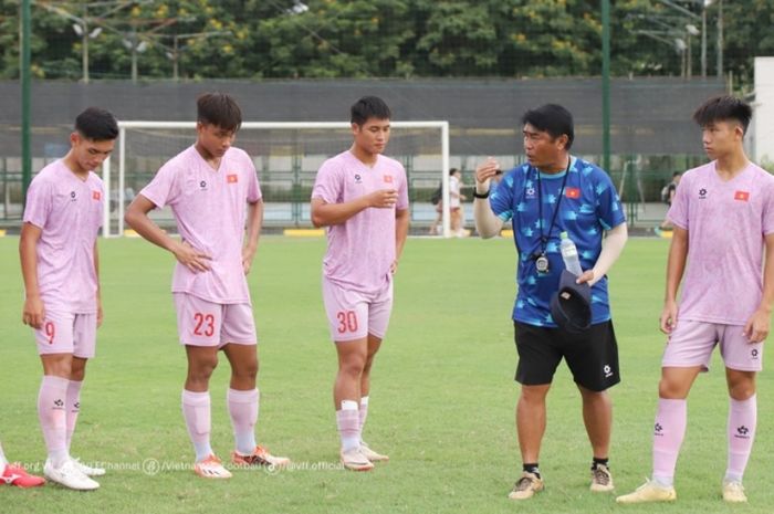 Timnas U-16 Vietnam menjelang ASEAN Cup U-16 2024.