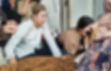 Jadi Tulang Punggung Keluarga, Tangis Kiki Farrel Pecah Ungkap Permintaan Terakhir Ibunda Sebelum Wafat: Baru Dibeliin tapi Mama Udah Nggak Ada...