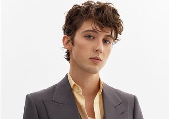 Beli Rumah Tua Berumur 147 Tahun, Rumah Artis Troye Sivan Akhirnya Berhasil Direnovasi hingga Menjadi Super Estetik!