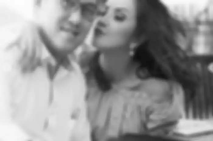 Kemesraan Andi Soraya dan sang suami, Andi Ali Gaffar setelah menikah
