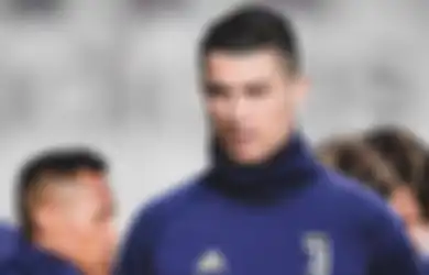 Dinyatakan Positif Covid-19 Setelah 6 Kali Swab Test, Gimana Kondisi Cristiano Ronaldo Sekarang?