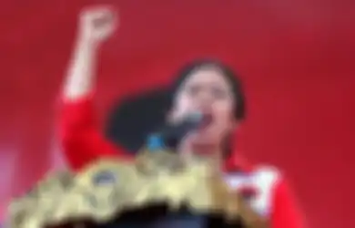 Puan Maharani Digadang-gadang Jadi Calon Presiden 2024, Sosok yang Setia Dibelakanganya Ini Mendadak Jadi Sorotan, Terungkap Profesi Suaminya yang Bikin Geleng Kepala