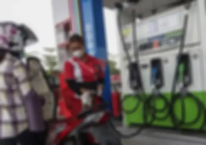 Harga Pertalite naik jadi Rp10 ribu per liter dari sebelumnya Rp7.650 per liter.