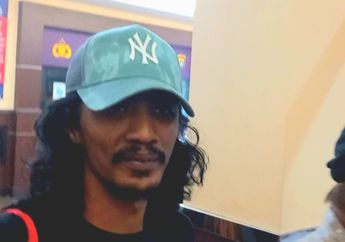 Keluarga Jenguk Vadel Badjideh di Polres Jaksel, Bawa Camilan Favorit