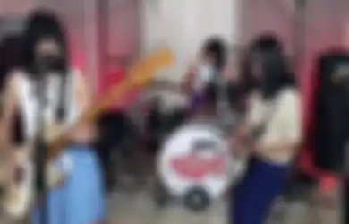 Album Akan Segera Keluar, FLEUR! Rilis Video Musik Single 