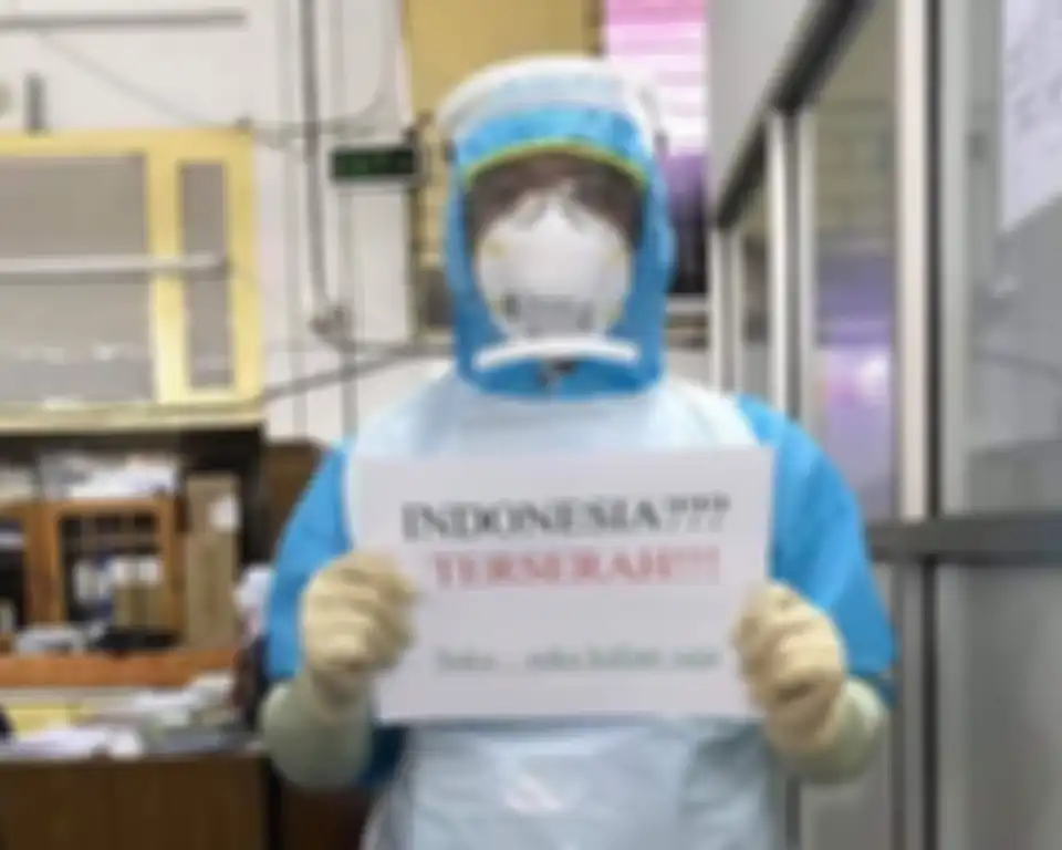 Reaksi dr. Tira yang geram soal foto bandara Soetta yang mulai padat penumpang kembali di masa PSBB.