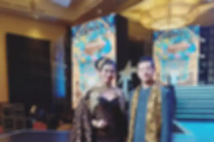 Dikenal ramah dan sederhana, Foto sepatu jebol yang viral telah membuat Armand Hartono, anak orang terkaya RI ini menjadi perbincangan. 