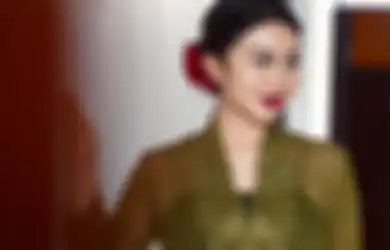 Ketahui, Inilah Perbedaan Longtorso dan Bustier Untuk Dalaman Kebaya