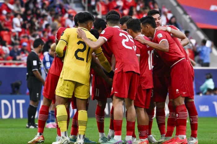 Timnas Indonesia berhasil mencatatkan sejarah baru di Piala Asia dengan lolos dari babak penyisihan grup.