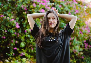 Kece Abis, 5 OOTD Hangout ala Yasmin Safira Bisa Dicontek, Lho!