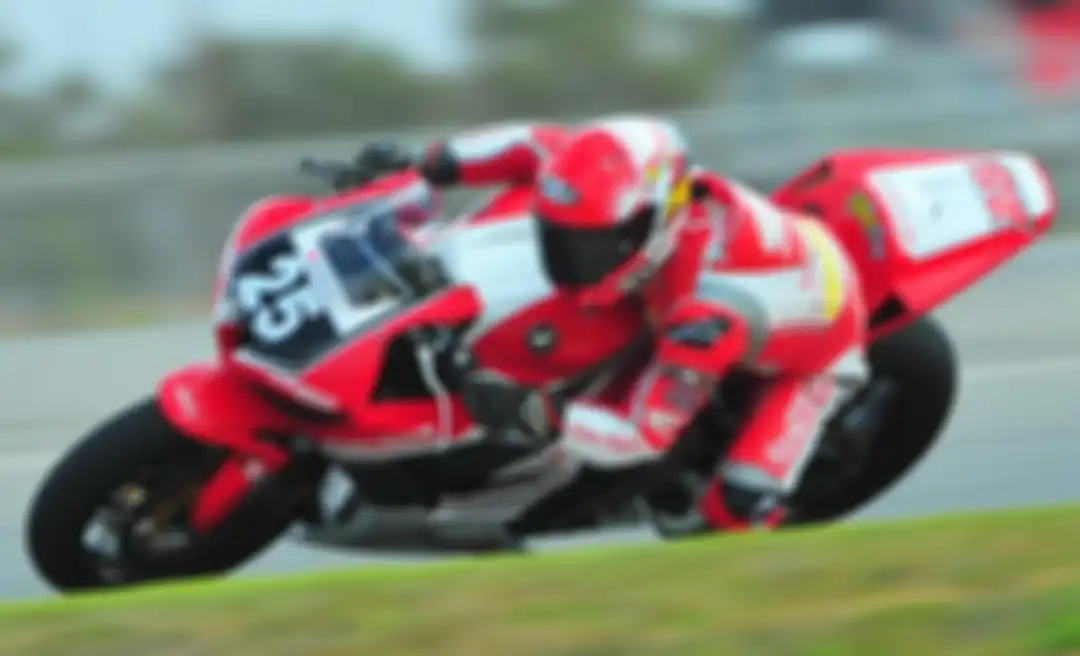 Rheza Danica finish 8 di race 1 ARRC SS600 Australia setelah menempati start posisi 4