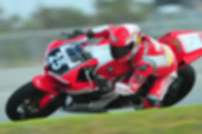 Rheza Danica finish 8 di race 1 ARRC SS600 Australia setelah menempati start posisi 4