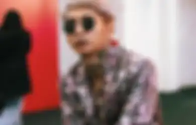 Panen Hujatan Usai Dituding Jiplak MV Lay EXO, Young Lex Malah Makin Menjadi-jadi Hingga Tulis Komentar Nyinyir: Fans KPop Otak Micin