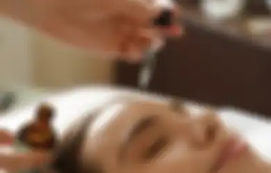 7 Alasan Remaja Wajib Pakai Skincare Berkandungan Niacinamide Sekarang