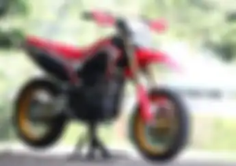 Supermoto Berotot.. Honda CRF150L Caplok Kaki-kaki Berkelas, Lihat Video Detailnya