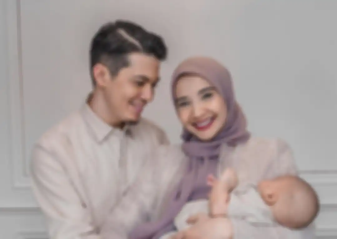 Irwansyah, Zaskia Sungkar dan putra pertamanya rayakan lebaran 2021
