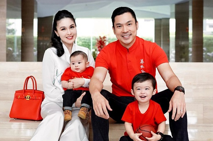 Keluarga Sandra Dewi dan Harvey Moeis