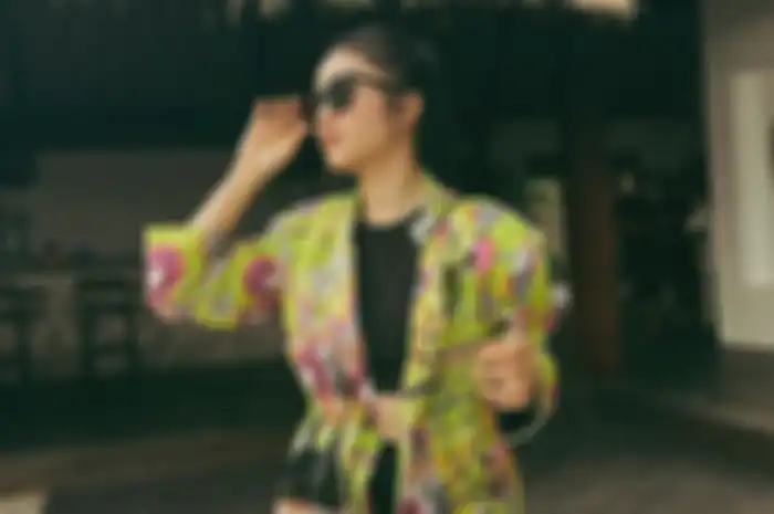 Outfit blazer Febby Rastanty