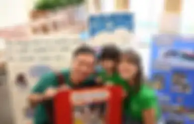 Foto Gisel Kumpul Bareng Keluarga Gading Marten Dicibir, Roy Marten Was-was Kondisi Gempi