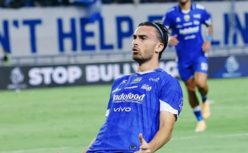 Andrew Jung membawa Persib menang atas PSM Makassar pada laga tunda pekan 8 Super League di Stadion GBLA, Sabtu (27/12/2025).